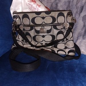Coach Metallic Poppy